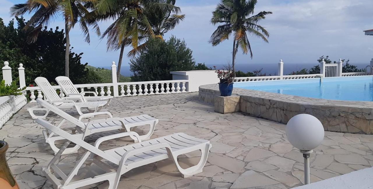 فيلا Domaine Des Tourterelles Capesterre المظهر الخارجي الصورة
